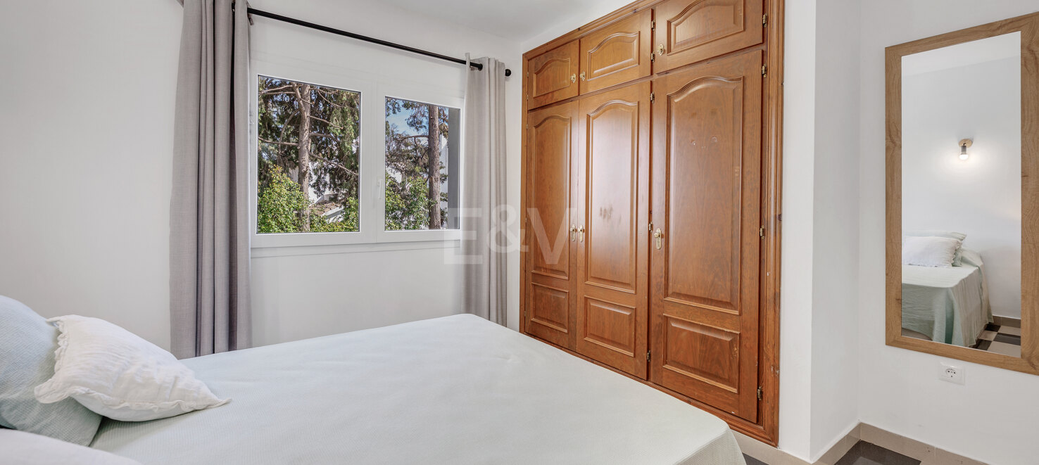 Coastal Living Just 2 Minutes from the Beach