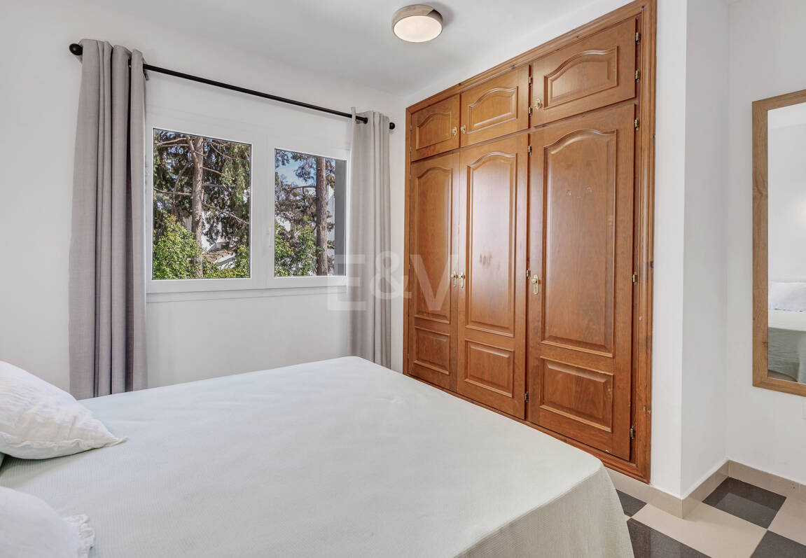 Coastal Living Just 2 Minutes from the Beach