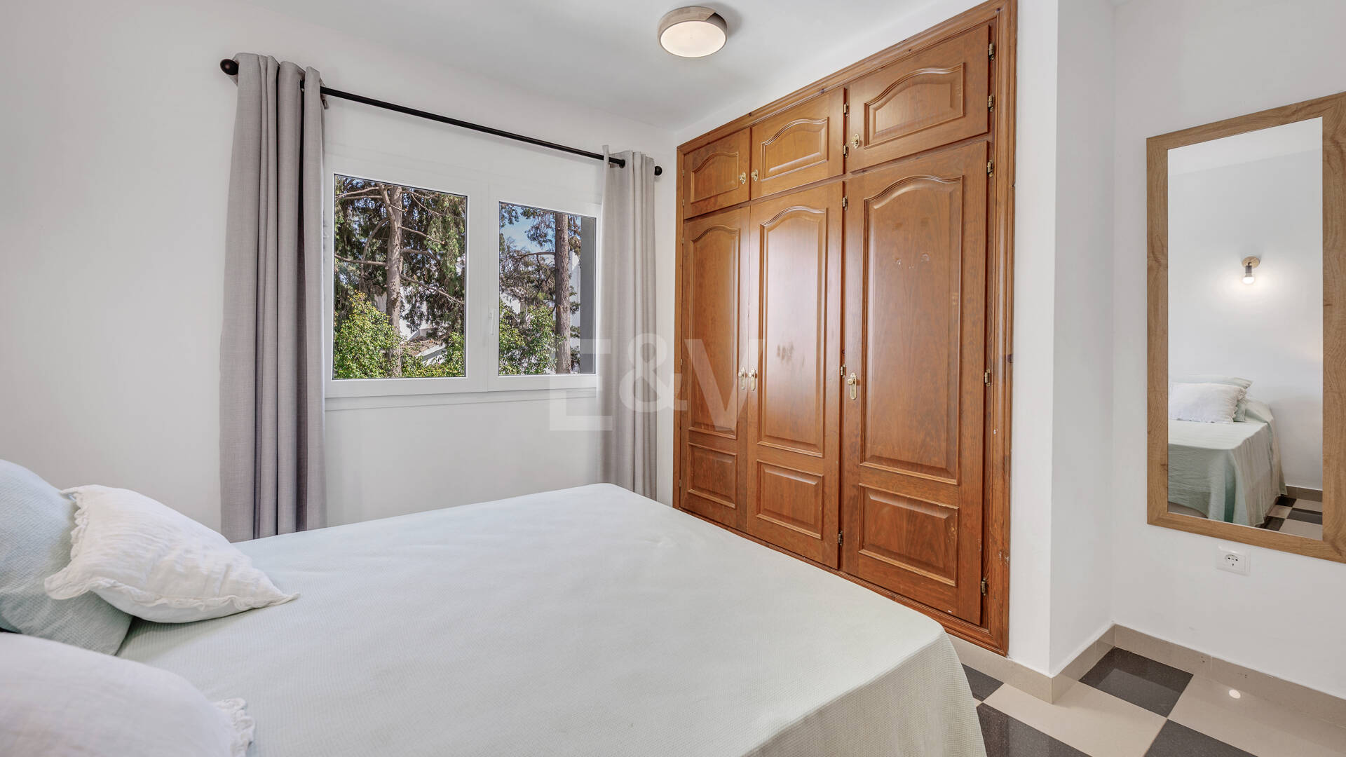 Coastal Living Just 2 Minutes from the Beach