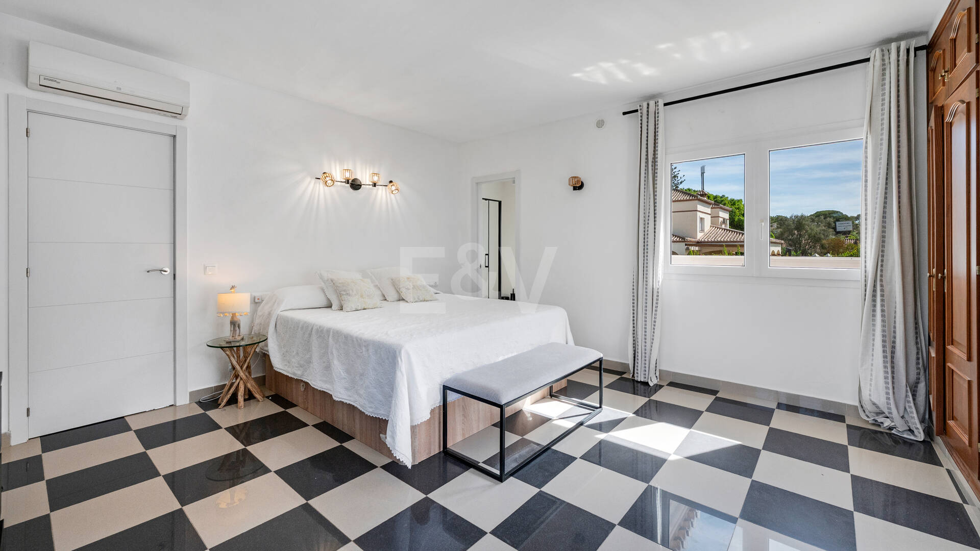 Coastal Living Just 2 Minutes from the Beach