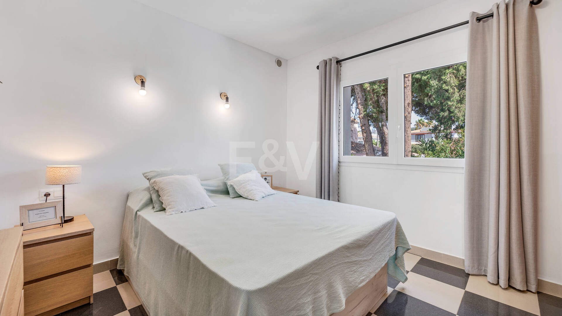 Coastal Living Just 2 Minutes from the Beach