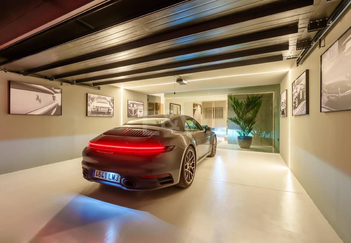 Modernes Luxus-Stadthaus an der Goldenen Meile