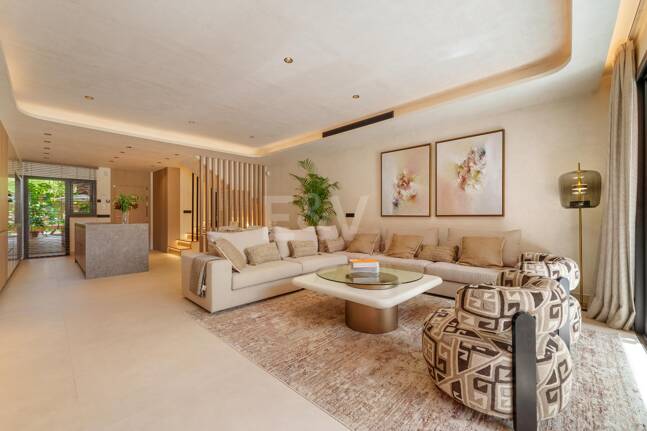 Modernes Luxus-Stadthaus an der Goldenen Meile