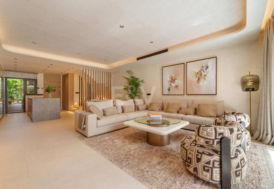 Modernes Luxus-Stadthaus an der Goldenen Meile