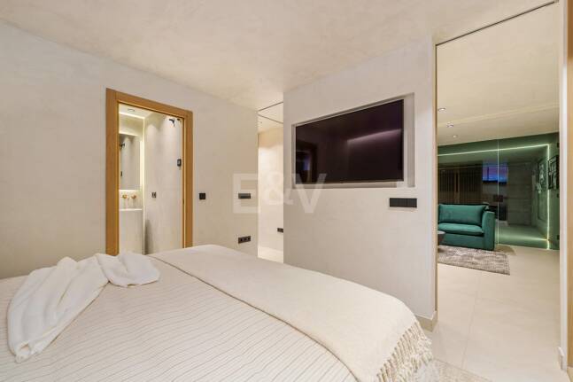 Modernes Luxus-Stadthaus an der Goldenen Meile