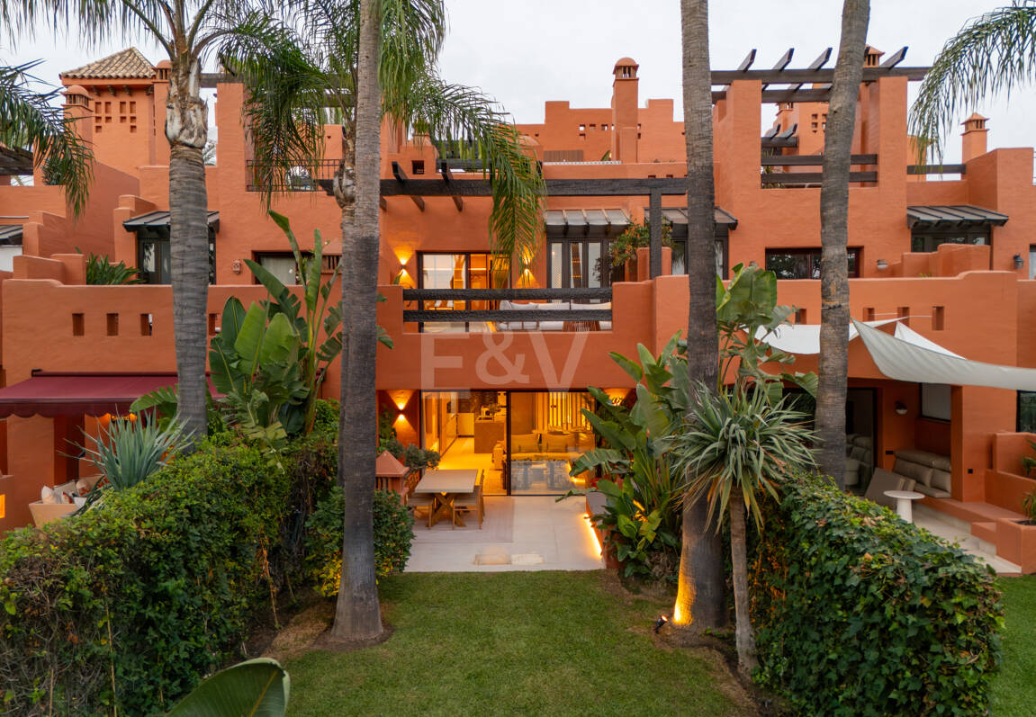 Modernes Luxus-Stadthaus an der Goldenen Meile