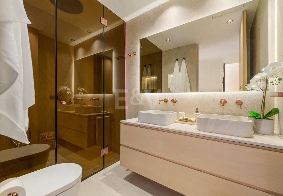 Modernes Luxus-Stadthaus an der Goldenen Meile