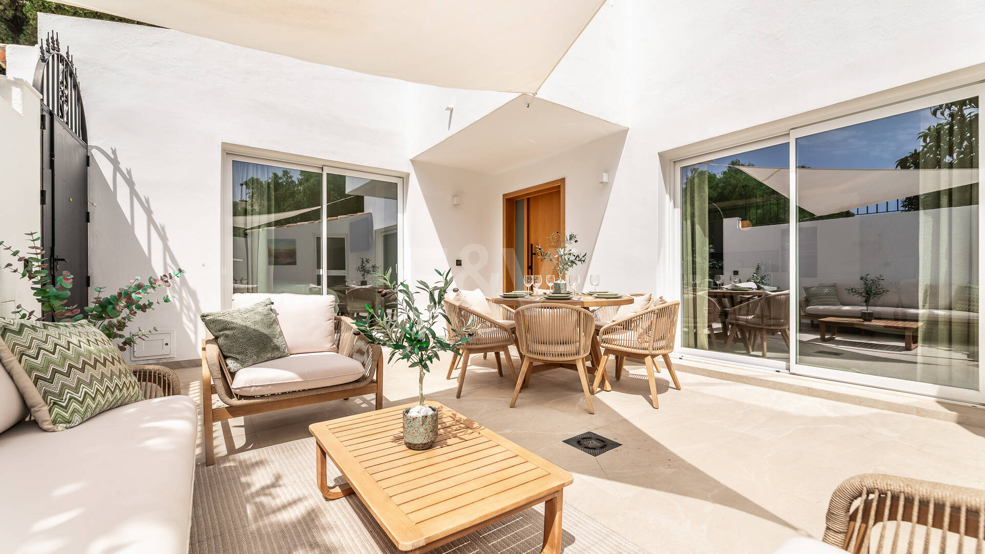 Boho style Townhouse close to Puerto Banus