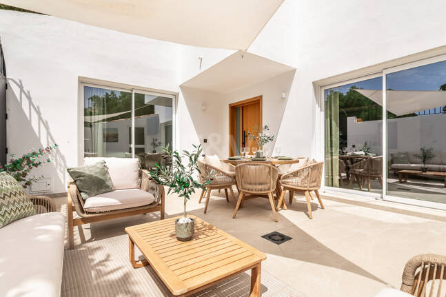 Radhus till salu i Puerto Banus, Marbella