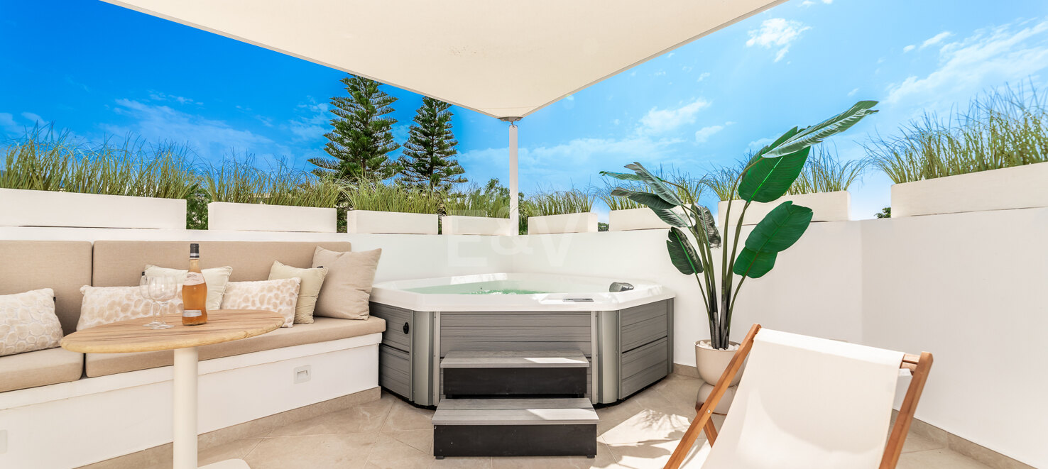 Radhus till salu i Puerto Banus, Marbella