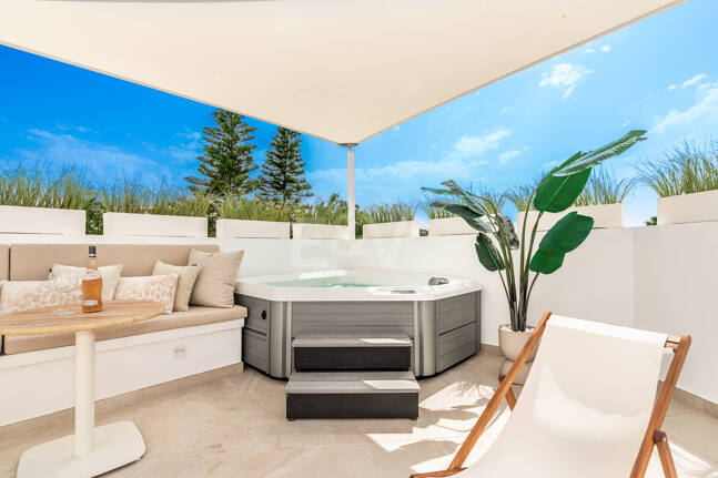 Radhus till salu i Puerto Banus, Marbella