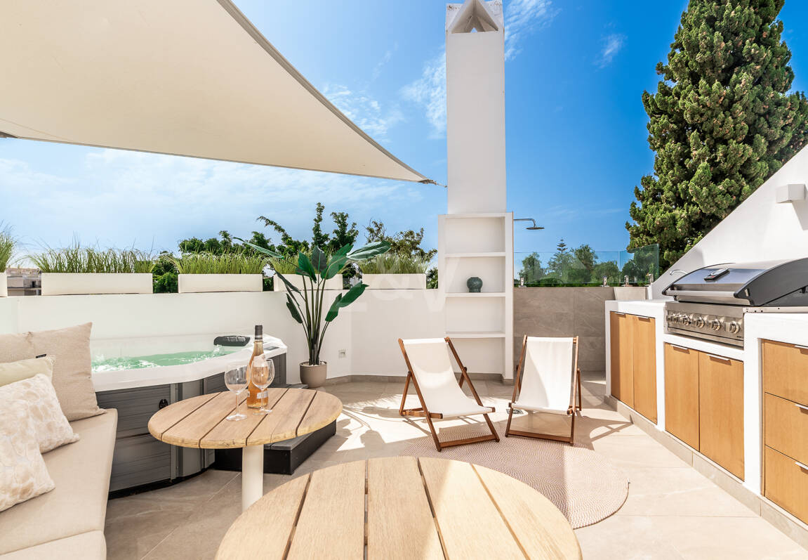 Radhus till salu i Puerto Banus, Marbella