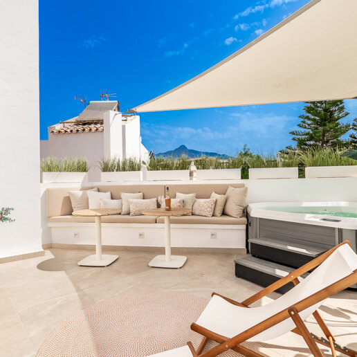Radhus till salu i Puerto Banus, Marbella