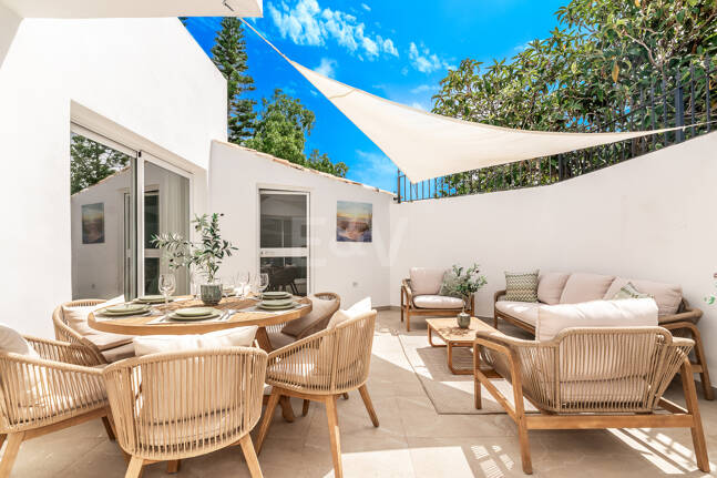 Radhus till salu i Puerto Banus, Marbella