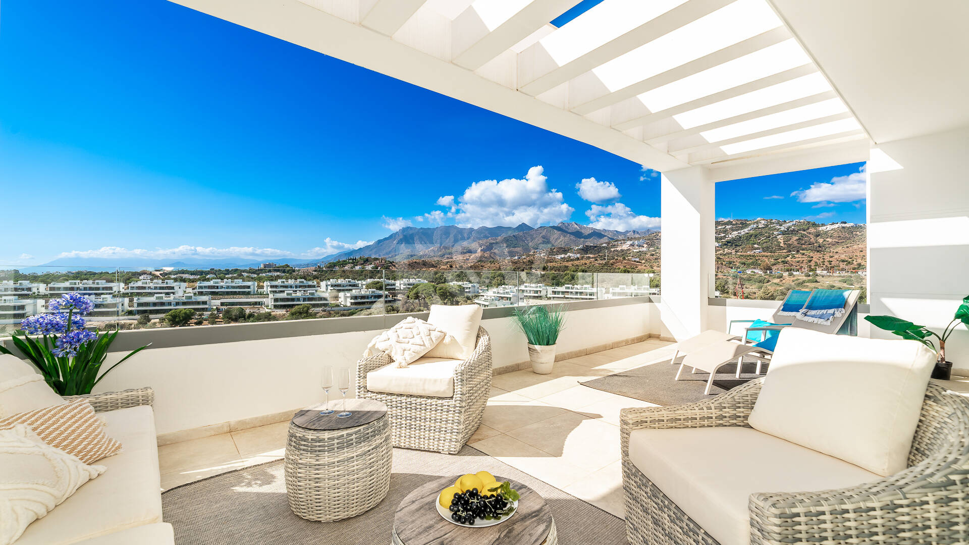 Penthouse with Sea & Mountain Views in 5-Star Community