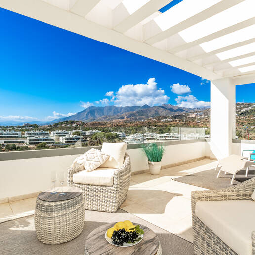 Penthouse mit Meer- und Bergblick in einer 5-Sterne-Wohnanlage