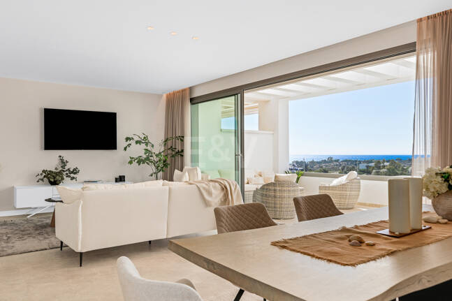 Penthouse with Sea & Mountain Views in 5-Star Community