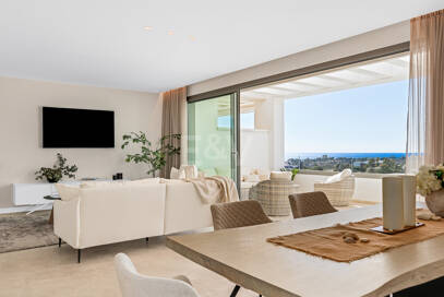 Penthouse with Sea & Mountain Views in 5-Star Community