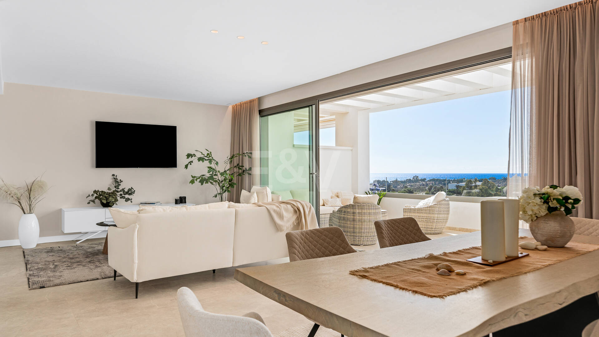 Penthouse med Sea & Mountain Utsikter i 5-stjärniga gemenskap