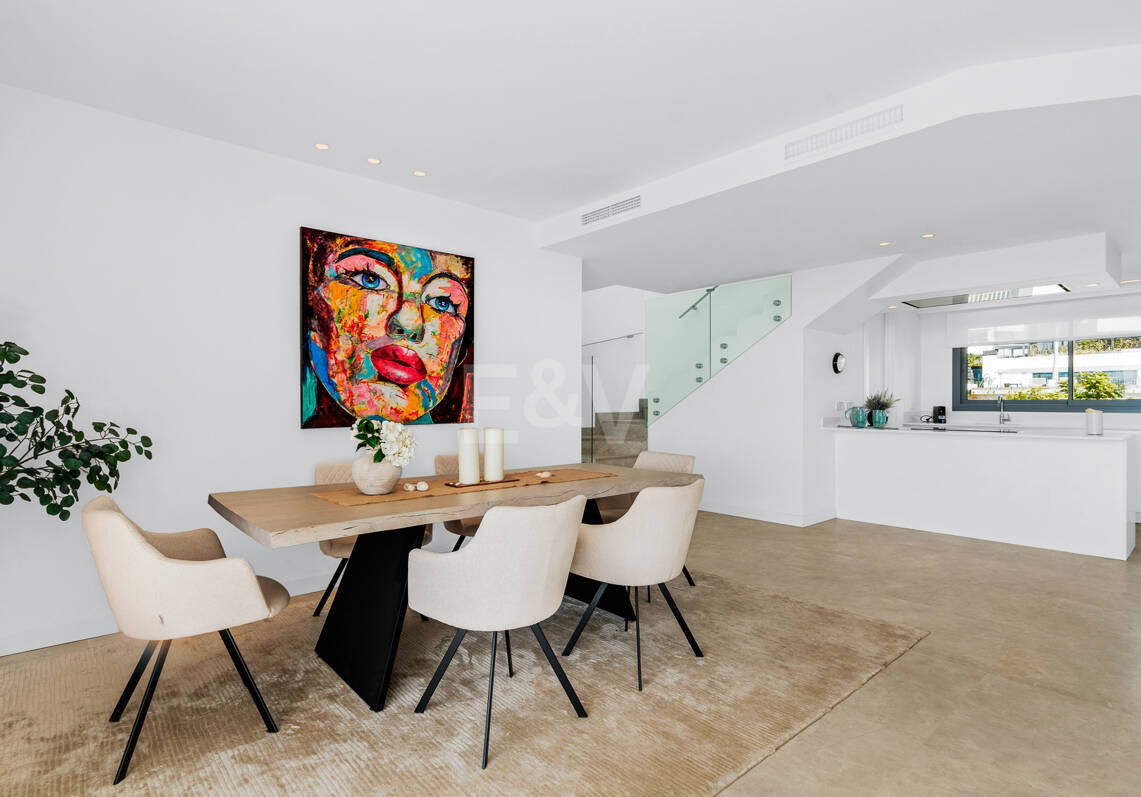 Penthouse avec Mer & Montagne Vues dans la communauté 5 étoiles
