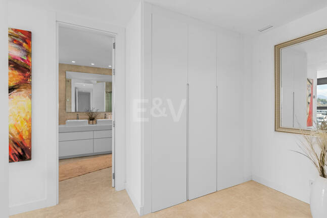 Penthouse with Sea & Mountain Views in 5-Star Community