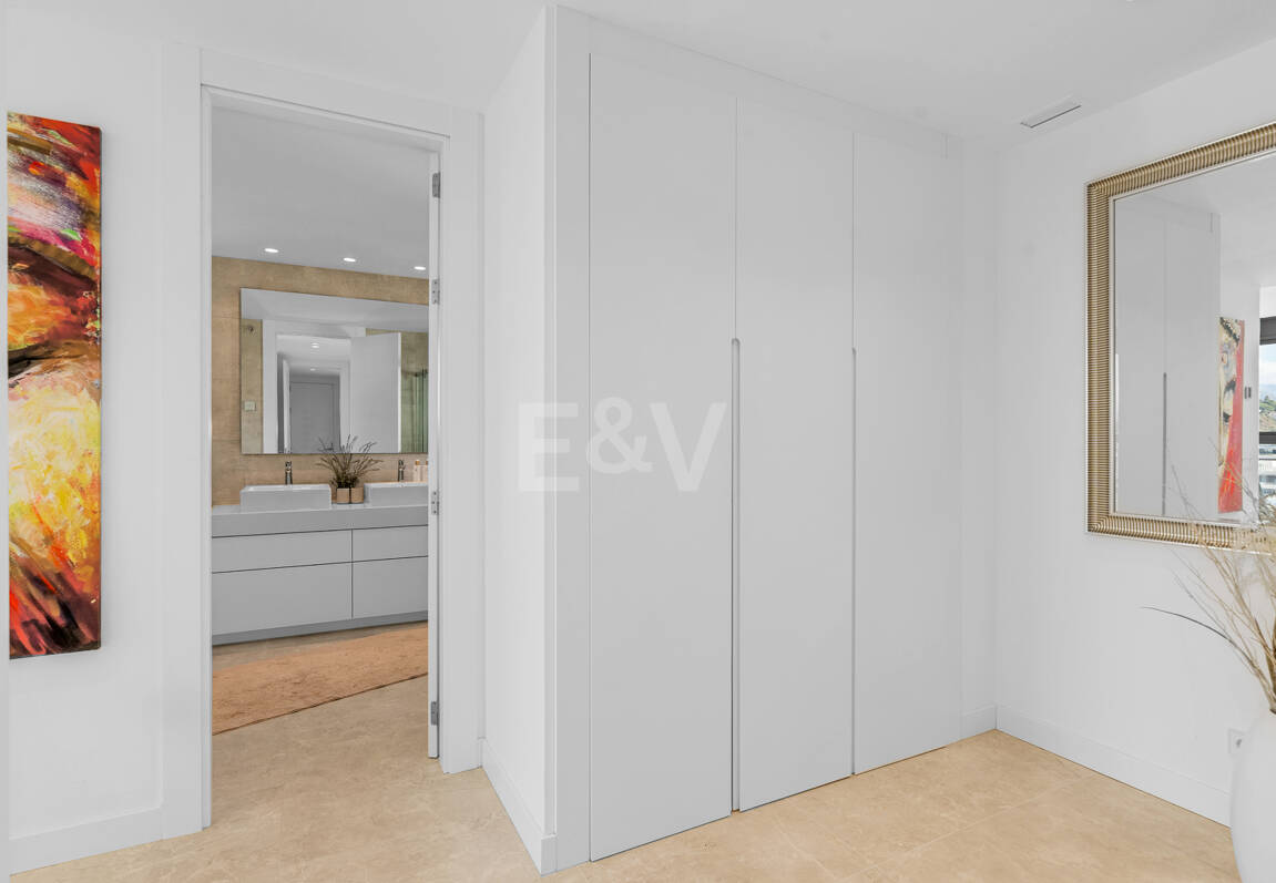 Penthouse with Sea & Mountain Views in 5-Star Community