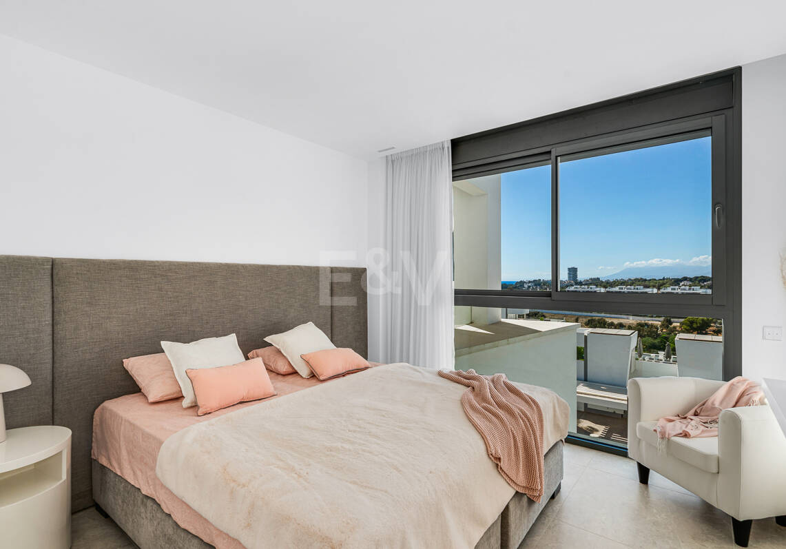 Penthouse avec Mer & Montagne Vues dans la communauté 5 étoiles