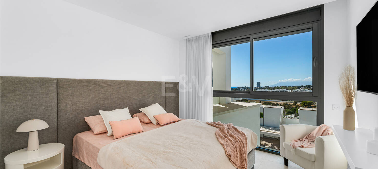 Penthouse mit Meer- und Bergblick in einer 5-Sterne-Wohnanlage