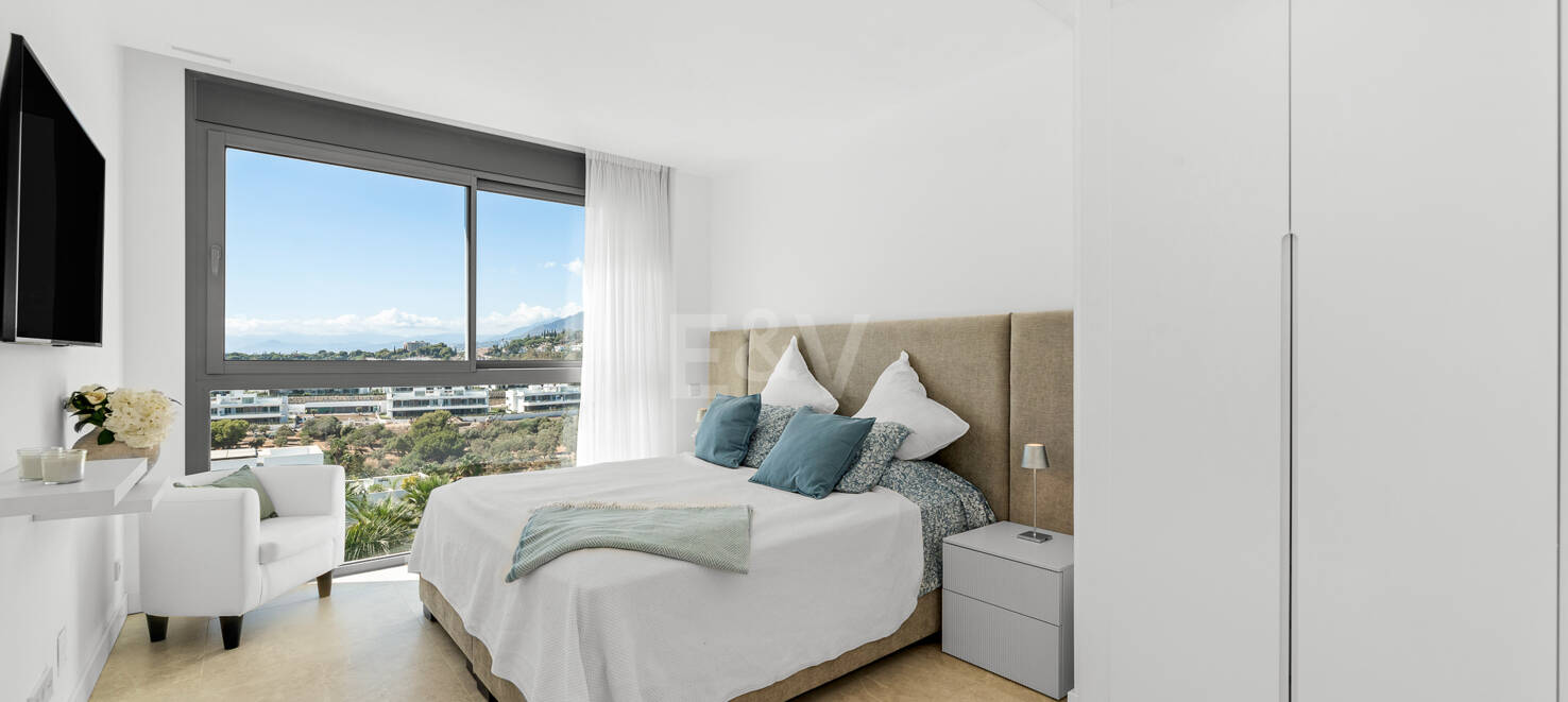 Penthouse mit Meer- und Bergblick in einer 5-Sterne-Wohnanlage