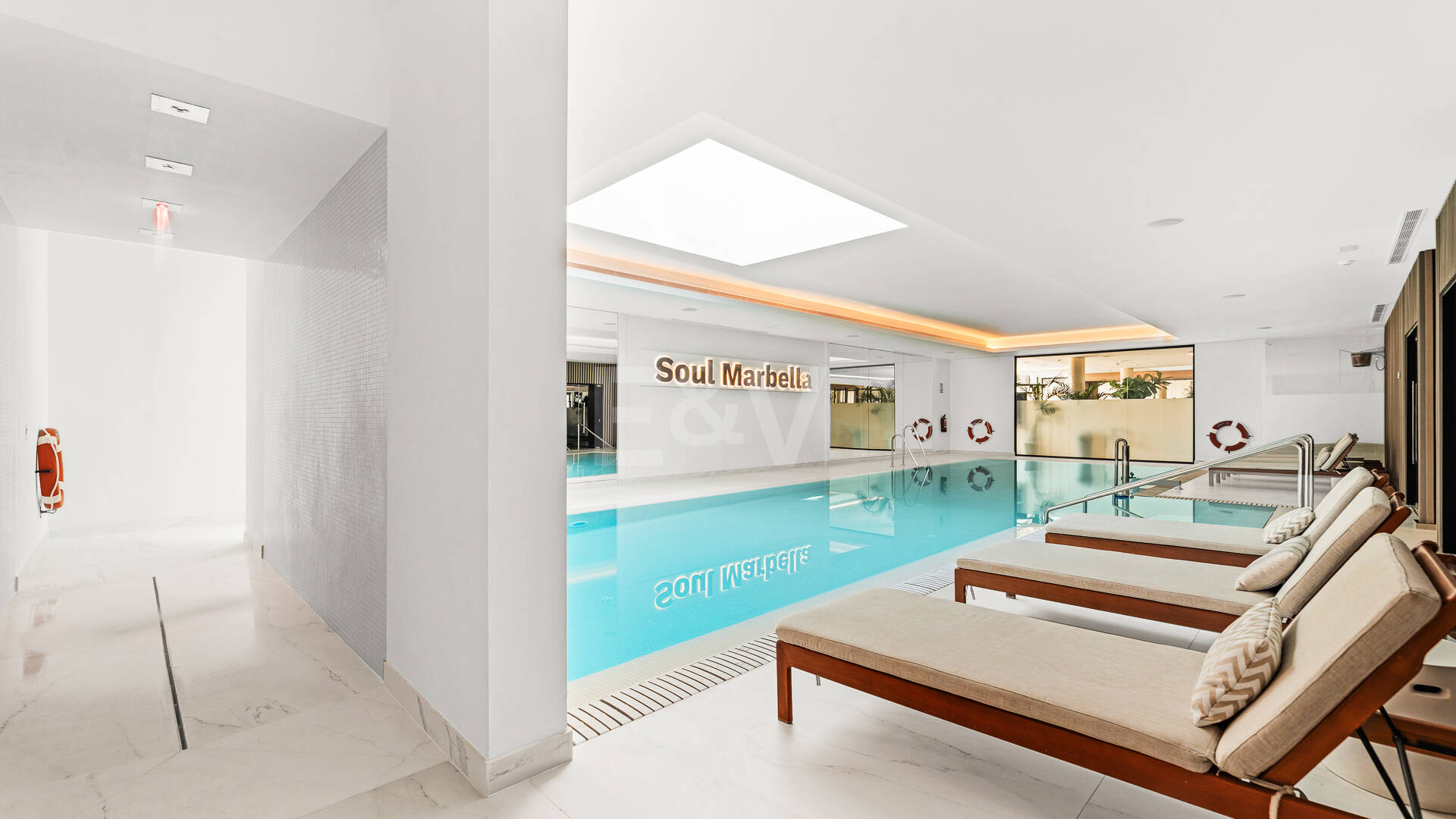 Penthouse med Sea & Mountain Utsikter i 5-stjärniga gemenskap