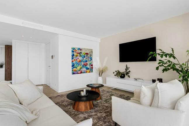 Penthouse with Sea & Mountain Views in 5-Star Community