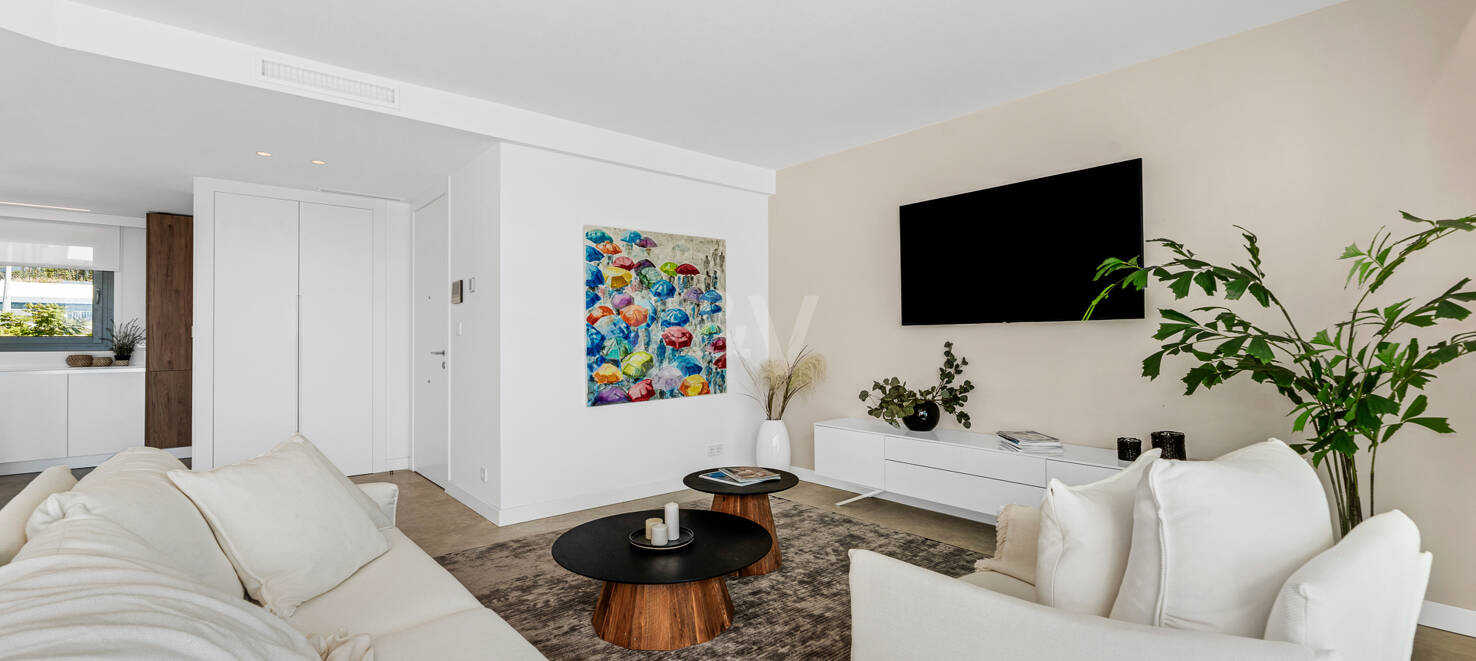 Penthouse mit Meer- und Bergblick in einer 5-Sterne-Wohnanlage