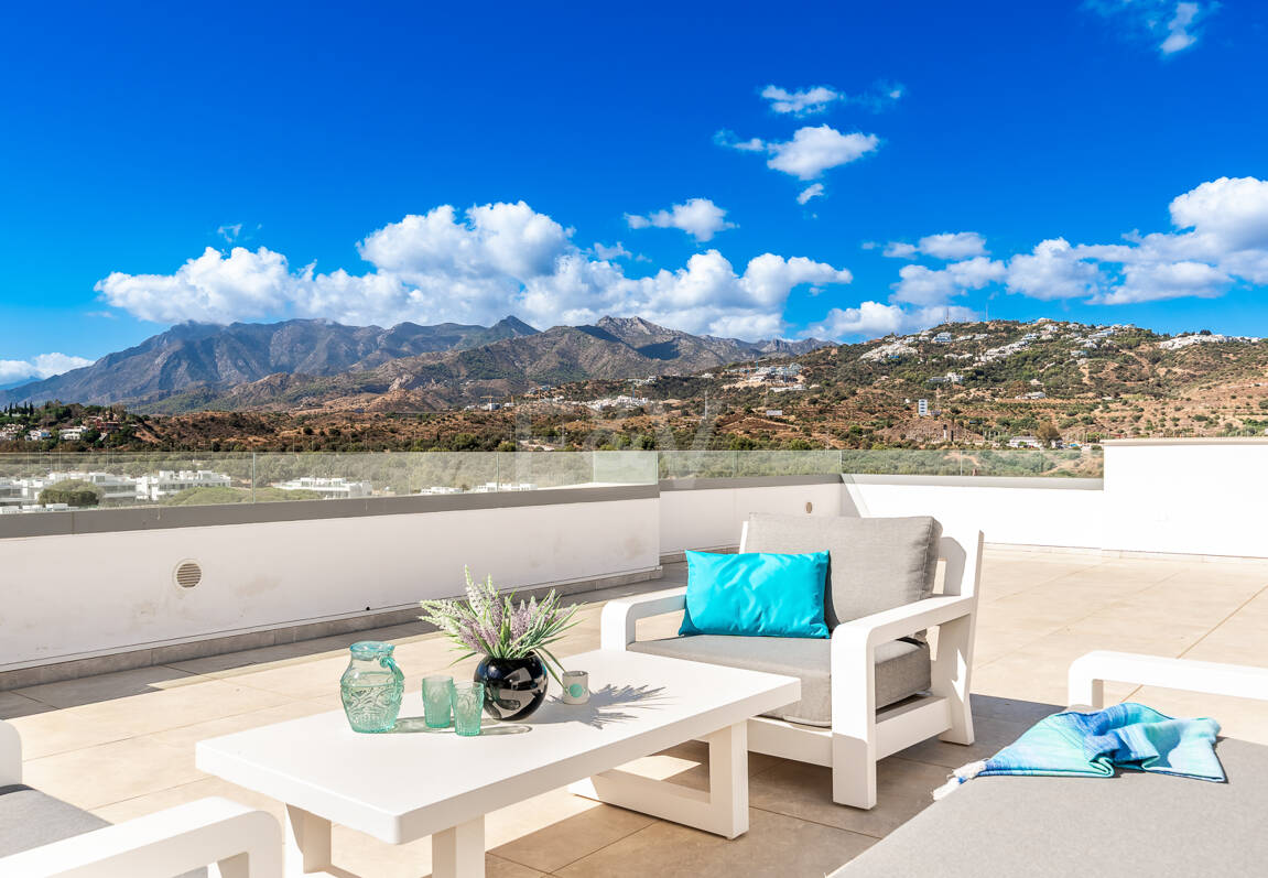 Penthouse with Sea & Mountain Views in 5-Star Community