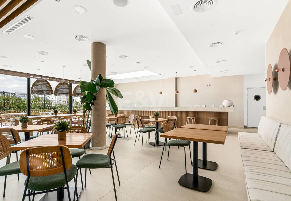 Penthouse med Sea & Mountain Utsikter i 5-stjärniga gemenskap