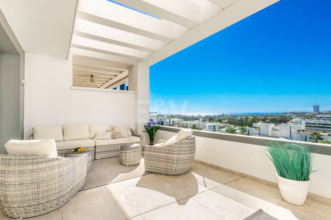 Penthouse with Sea & Mountain Views in 5-Star Community