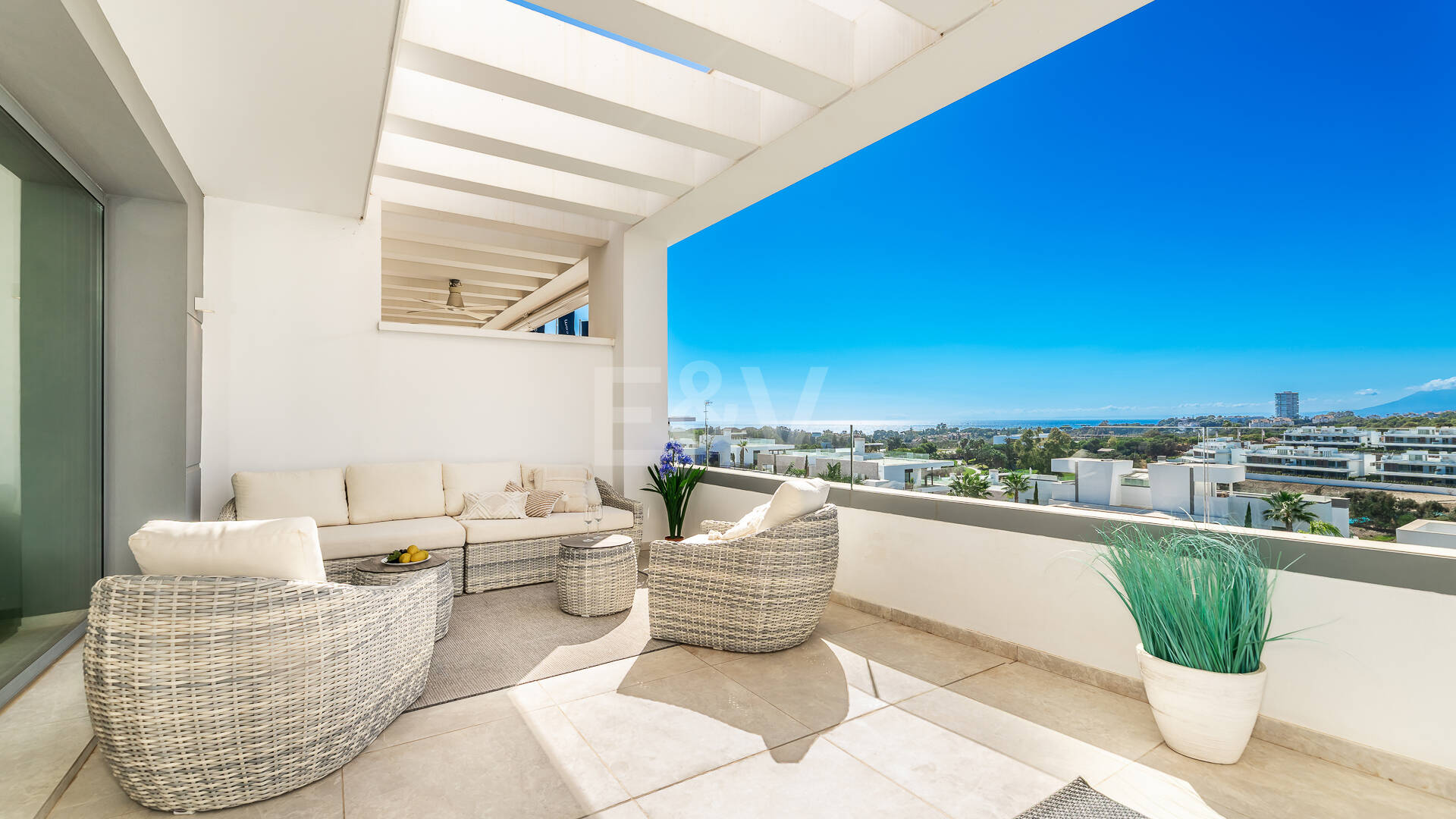 Penthouse with Sea & Mountain Views in 5-Star Community