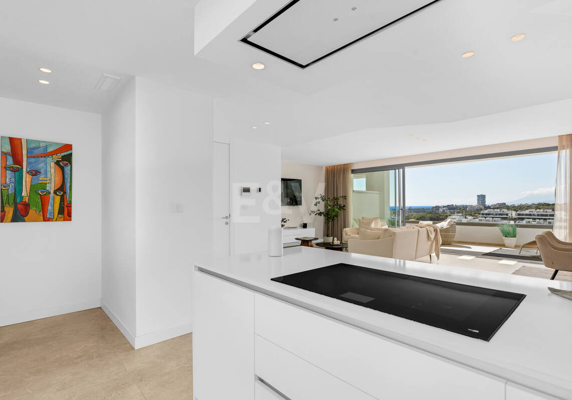 Penthouse avec Mer & Montagne Vues dans la communauté 5 étoiles