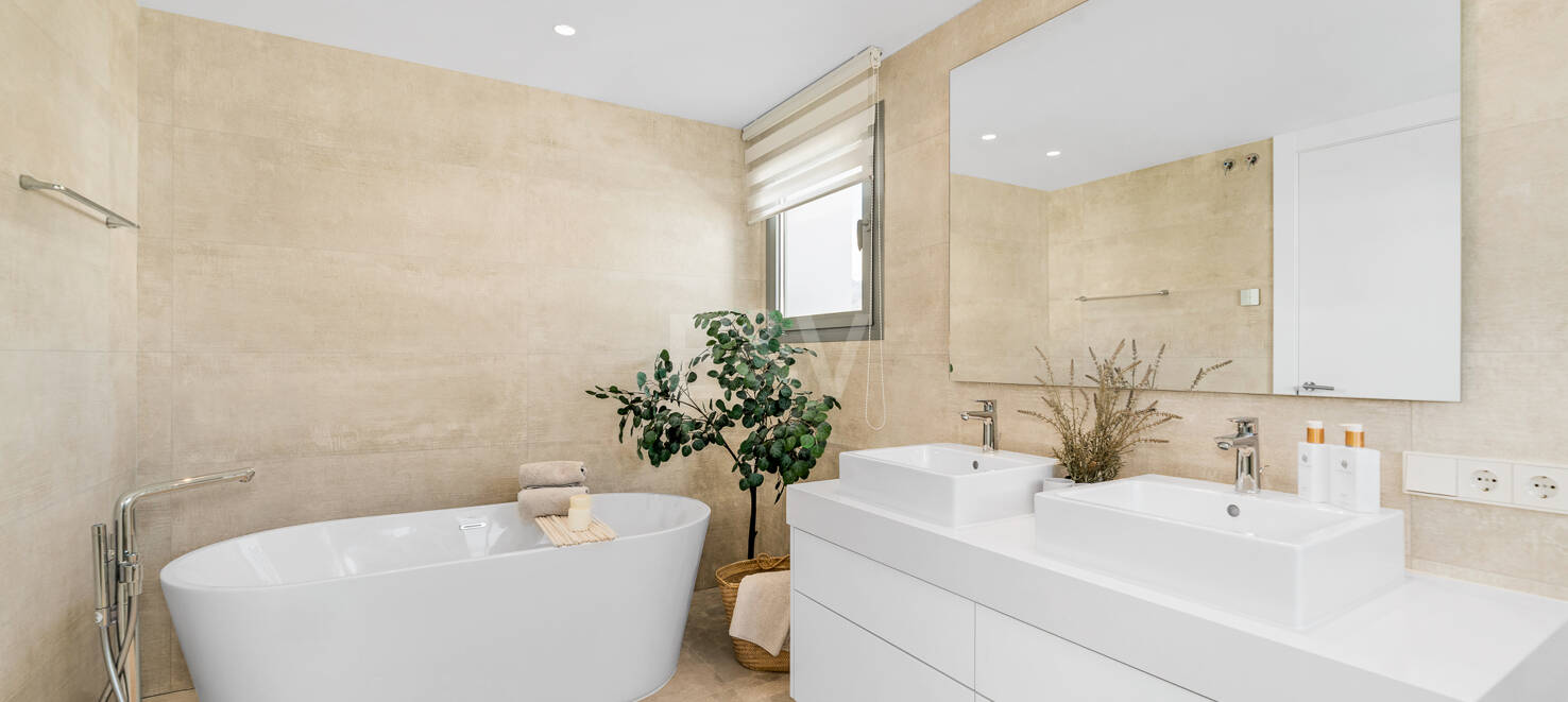 Penthouse mit Meer- und Bergblick in einer 5-Sterne-Wohnanlage