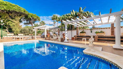 Gran villa frente al mar con acceso directo a la playa