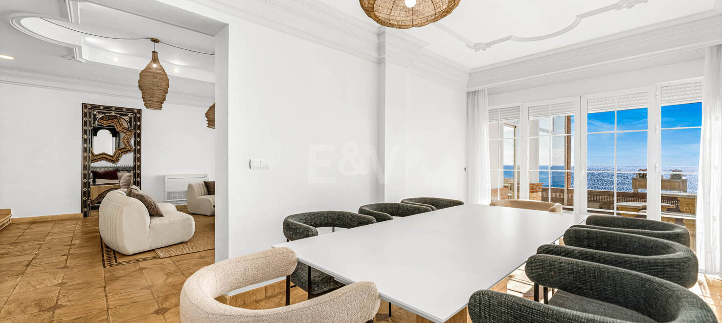 Spacious Frontline Beach Villa with Direct Access to the Beach