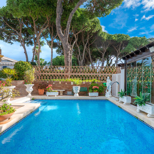 Luxury Villa with Private Access to Cabopino Marina and walking Distance to the Beach