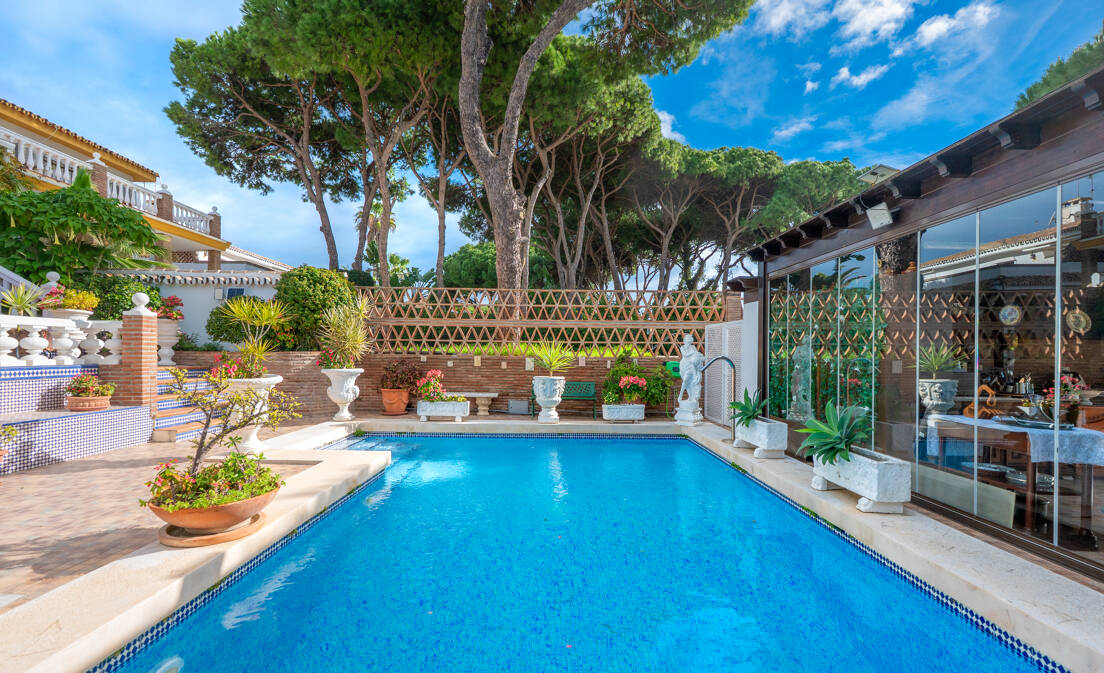 Luxury Villa with Private Access to Cabopino Marina and walking Distance to the Beach