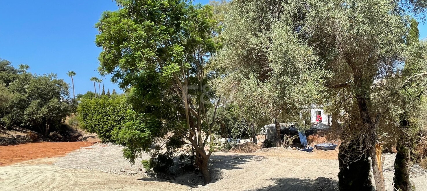 4 Exclusive Plots with Building Licence
