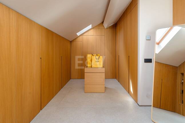 Duplex Penthouse with La Concha Views in Lomas del Rey