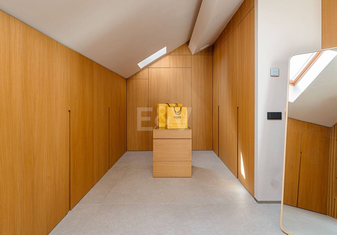 Penthouse Duplex avec vues sur La Concha à Lomas del Rey