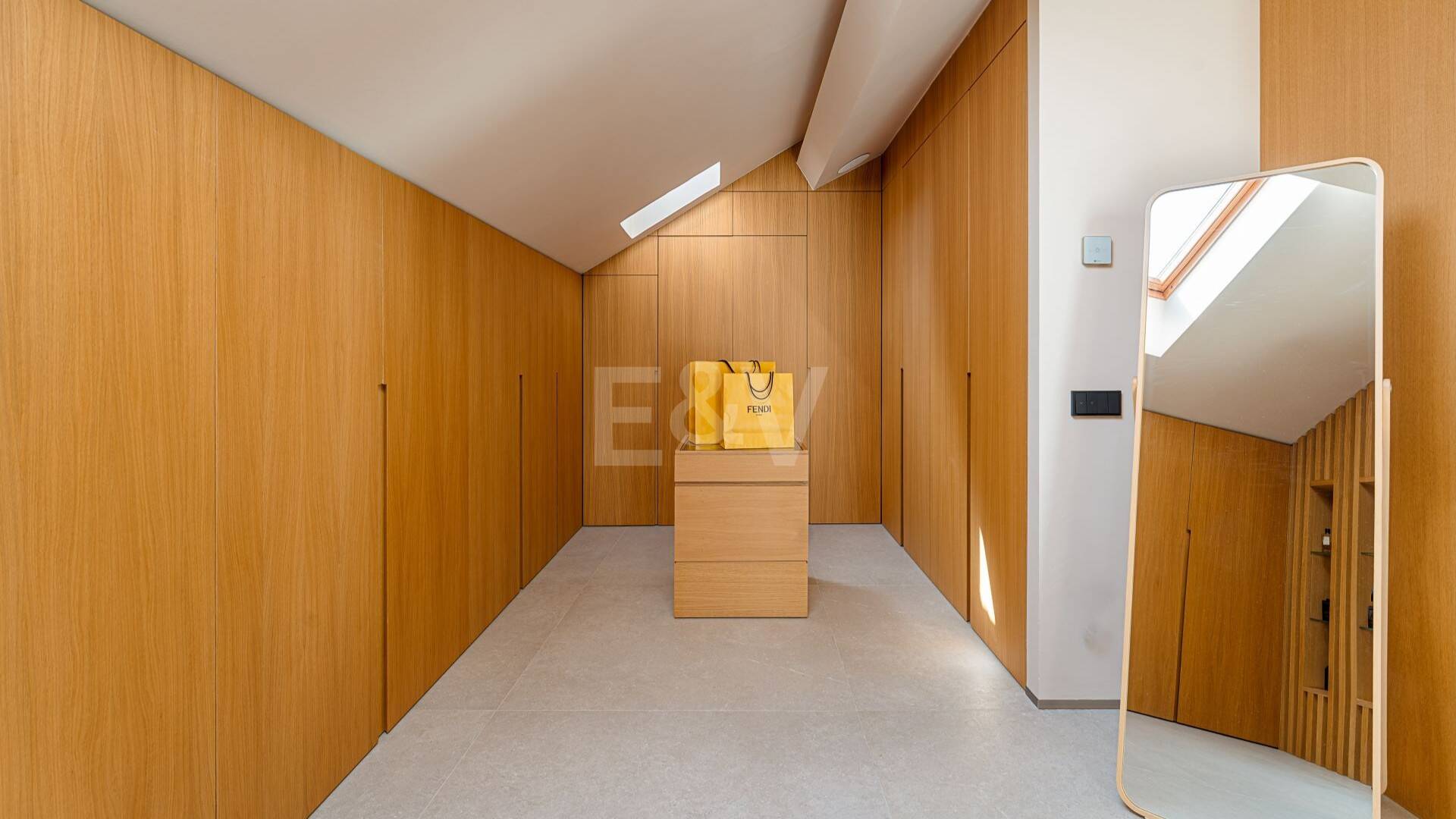 Duplex Penthouse with La Concha Views in Lomas del Rey