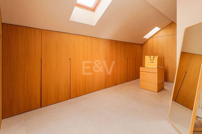 Duplex Penthouse with La Concha Views in Lomas del Rey