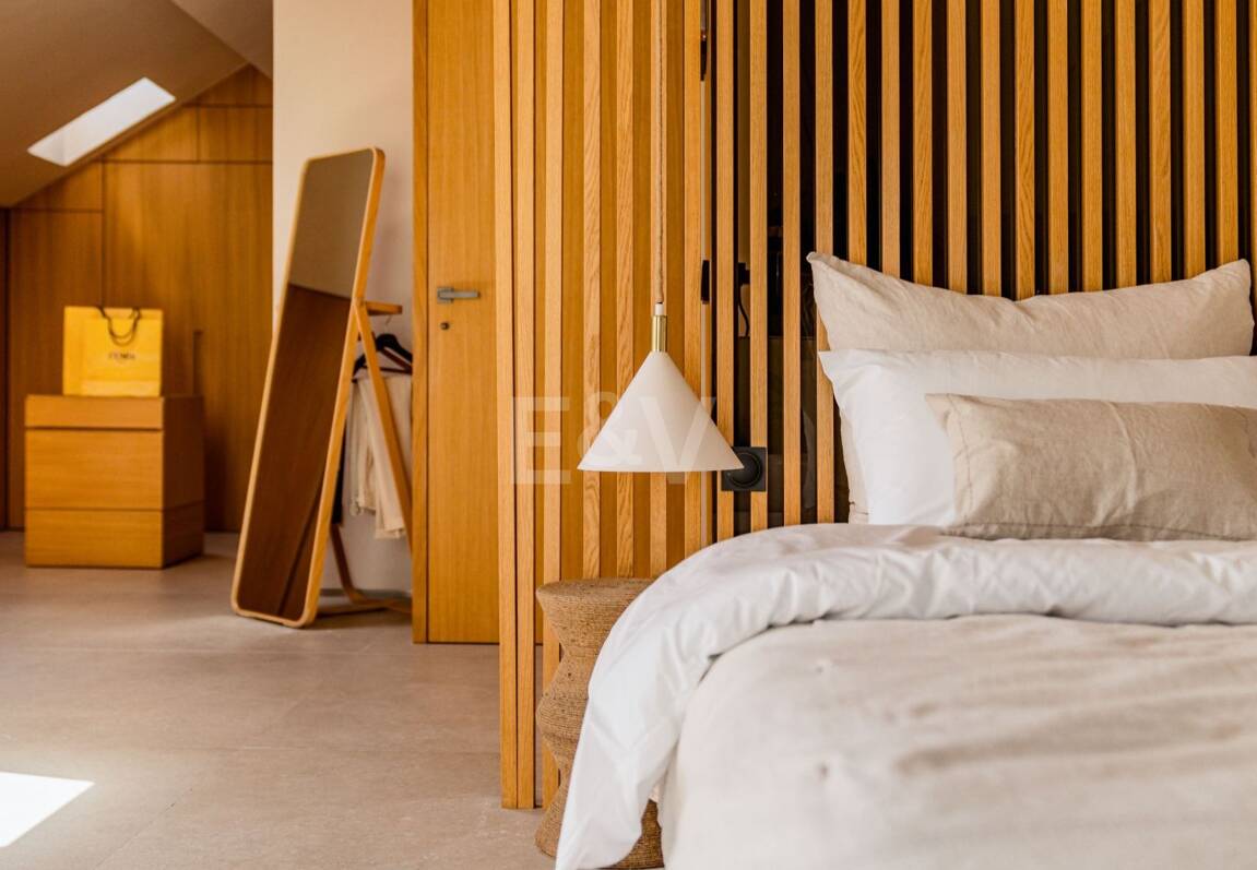 Duplex Penthouse with La Concha Views in Lomas del Rey