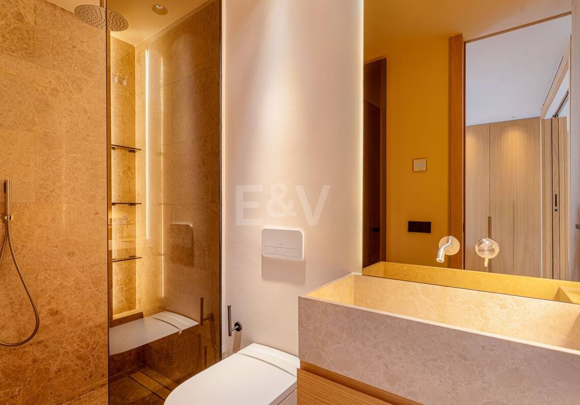 Penthouse Duplex avec vues sur La Concha à Lomas del Rey