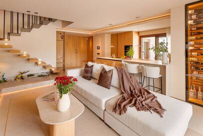 Duplex Penthouse with La Concha Views in Lomas del Rey